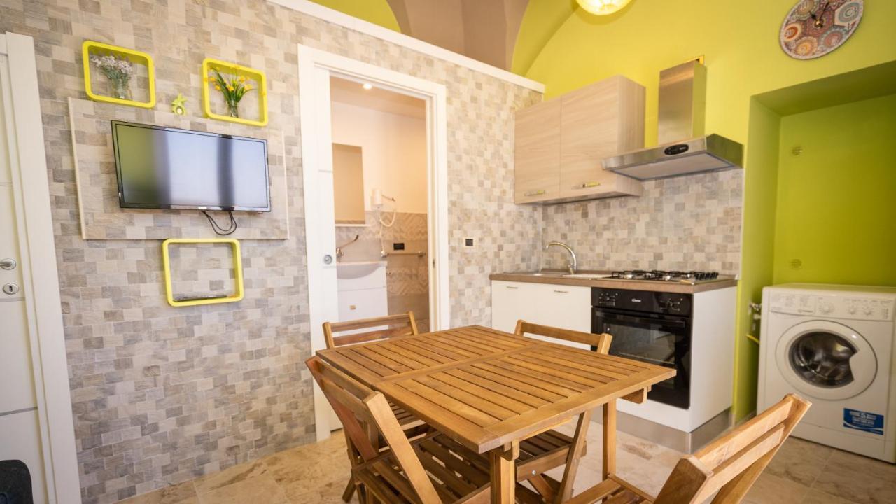 Bed and Breakfast Green House Монополі Екстер'єр фото