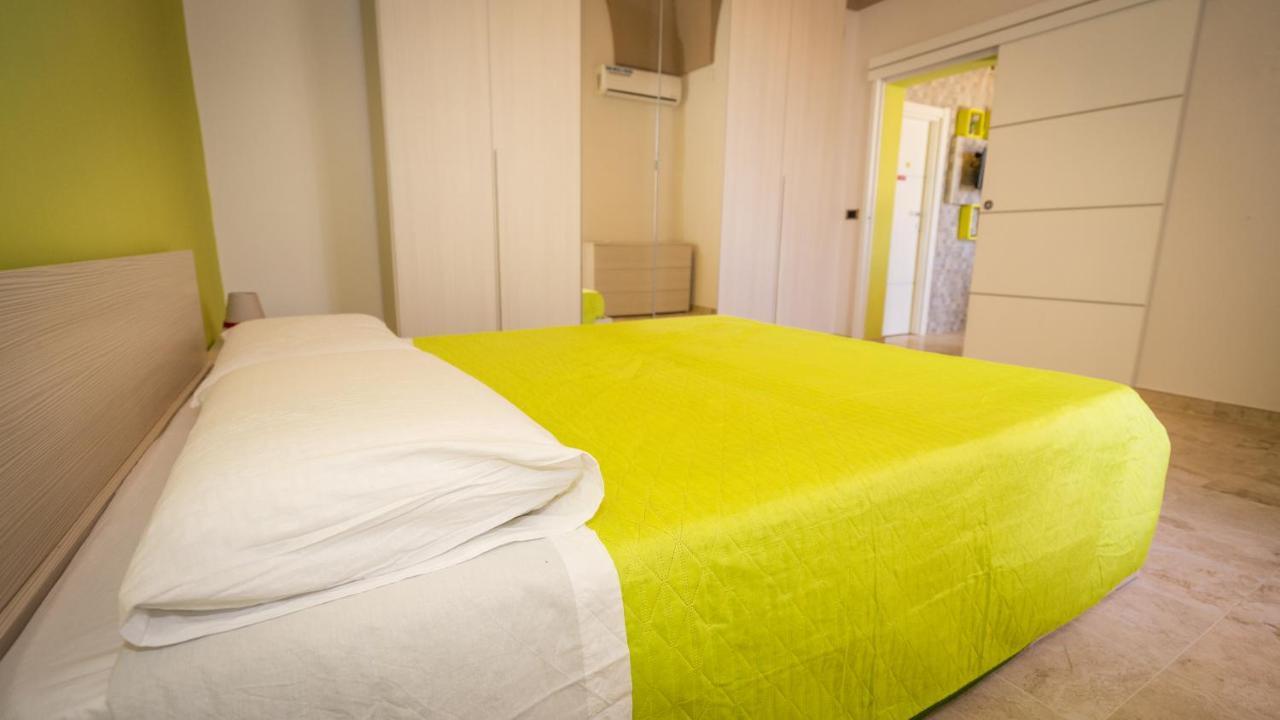Bed and Breakfast Green House Монополі Екстер'єр фото